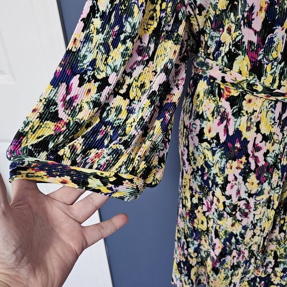 NWT Vero Moda Curve Plisse Knit Dress Plus Size 18 - Picture 4 of 10